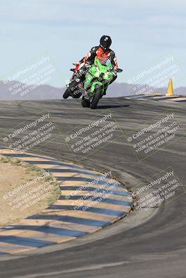 media/Nov-16-2025-Race Pace (Sun) [[8c5fa54630]]/Verified Riders/1-Turns 9 and 10 (925am)/